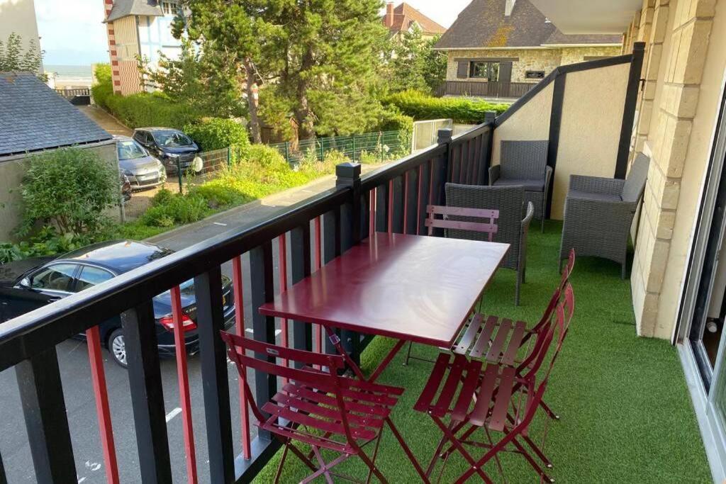 Magnifique Appartement Vue Mer A 50 M De La Plage Villers-sur-Mer Exterior photo