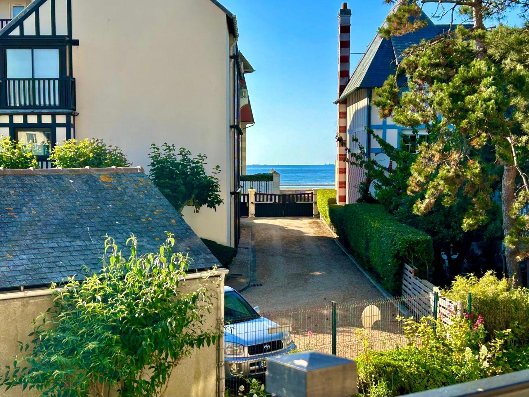 Magnifique Appartement Vue Mer A 50 M De La Plage Villers-sur-Mer Exterior photo